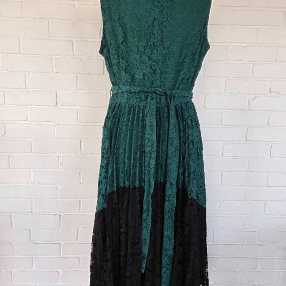 Lane Bryant Lace Colorblock Pleated Midi Dress in Emerald Green and Black Size14 - Picture 11 of 15